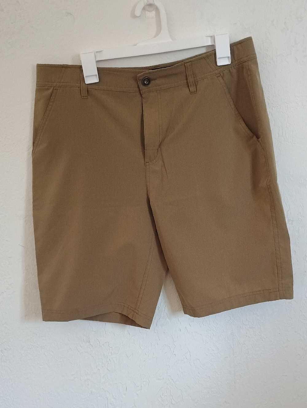 Gerry Weber Men's Beige Flat-Front Shorts